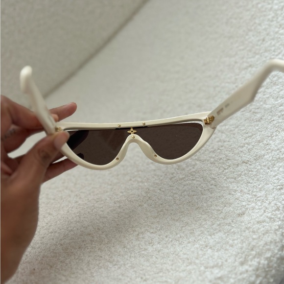 Louis Vuitton Split Cat Eye Sunglasses - Picture 4 of 9